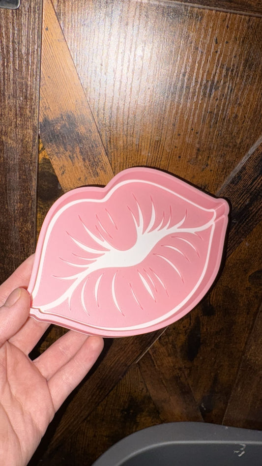 Lip tray